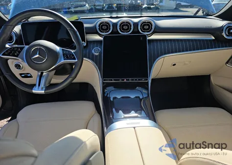 2025 Mercedes-Benz C 300 4Matic z USA, uszkodzony, nr VIN W1KAF4HB1SR252859